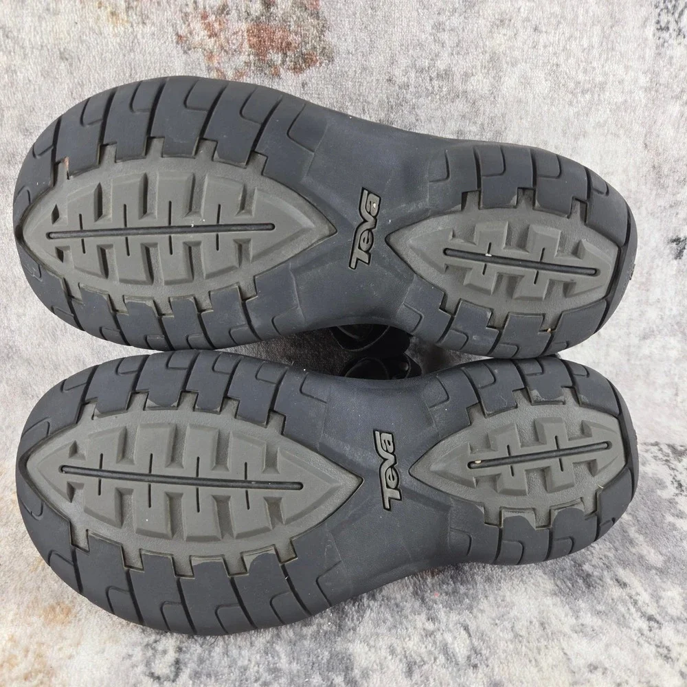Teva Minam Hiking Sport Sandals Mens 8 Black Grey Trail Water Shoes 4289